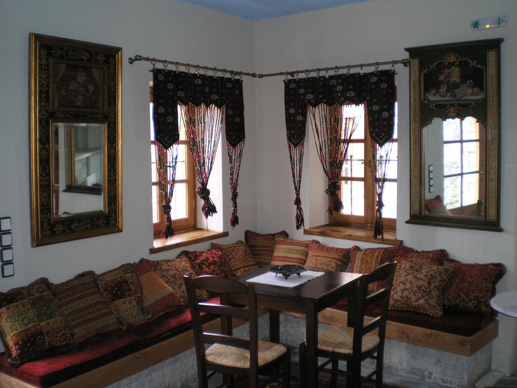 Hotel Petradi 1873 à Kalarítai Extérieur photo