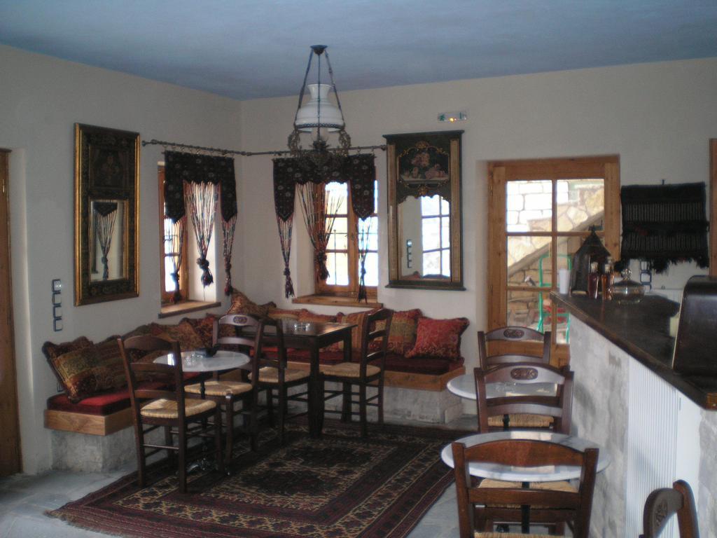 Hotel Petradi 1873 à Kalarítai Extérieur photo